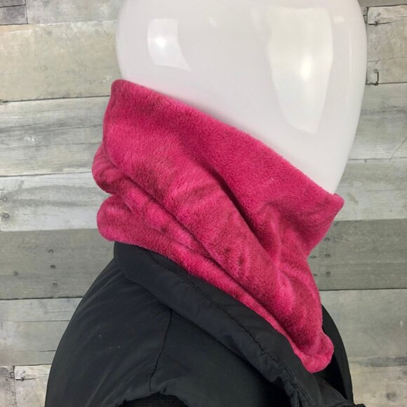 Tie Dye Fleece Neck Warmer: hot pink Wine Swirls, Ski Tube Scarf - Picture 4 of 10